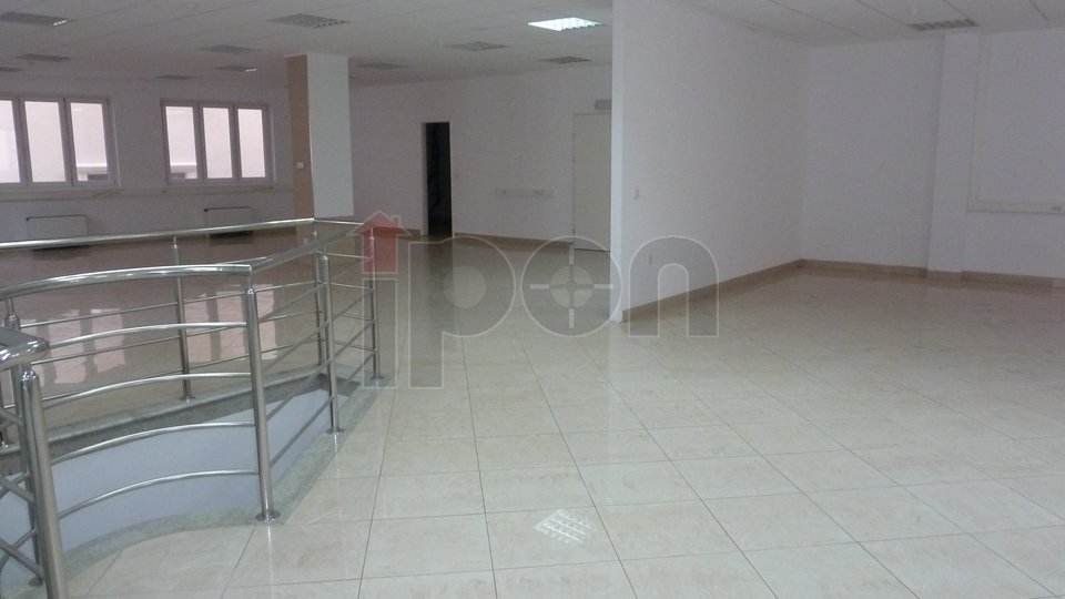 Commercial Property, 333 m2, For Sale, Rijeka - Centar