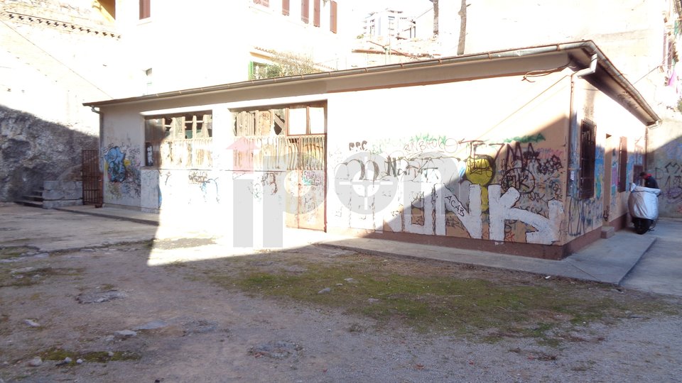Commercial Property, 249 m2, For Sale, Rijeka - Mlaka