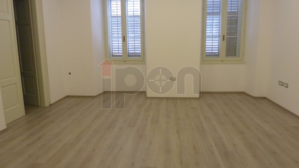 Commercial Property, 96 m2, For Rent, Rijeka - Centar