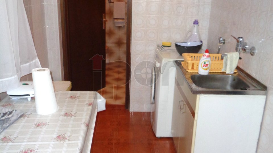 Donja Vežica, kuća sa dva stana na odličnoj lokaciji !