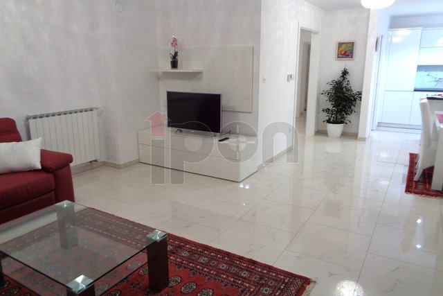 Appartamento, 130 m2, Affitto, Rijeka - Trsat