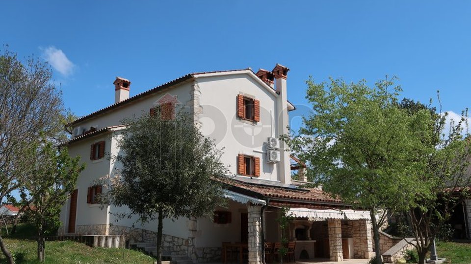 Labin, okolica, predivna kuća za odmor u tradicionalnom istarskom stilu sa vanjskim bazenom!