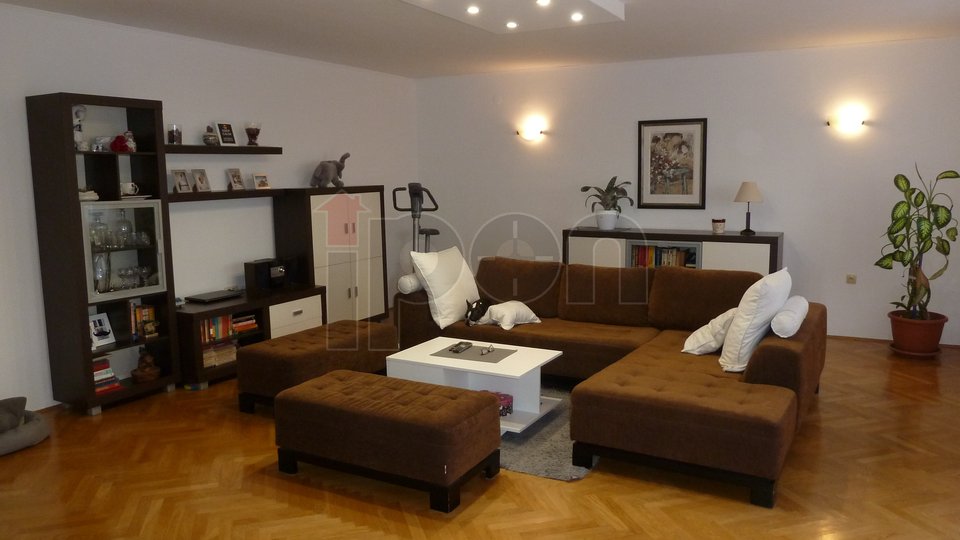 Haus, 446 m2, Verkauf, Rijeka - Zamet