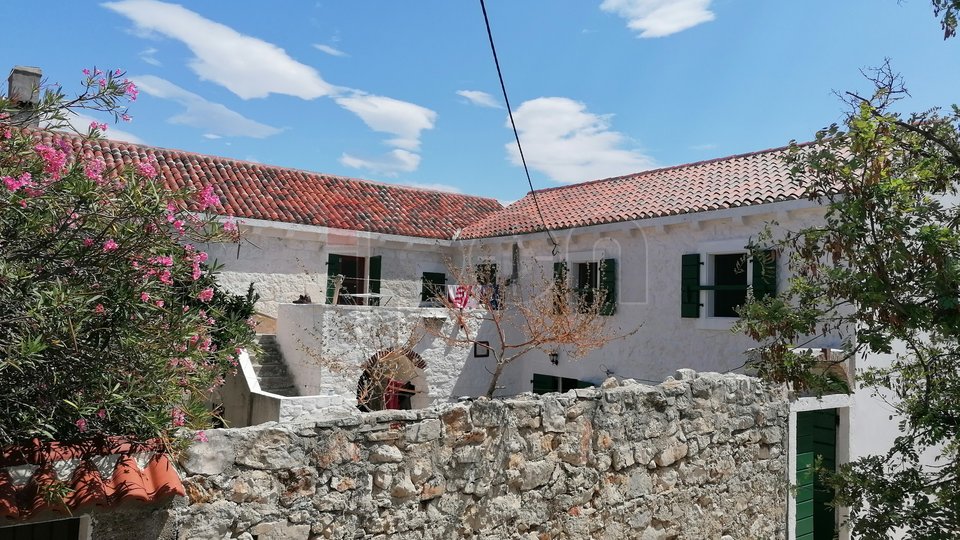 Haus, 200 m2, Verkauf, Zadar-okolica - Silba