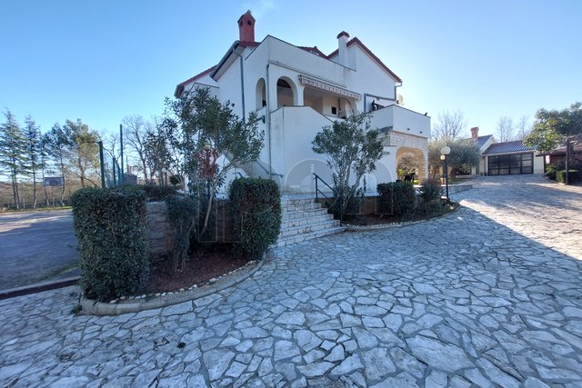 House, 498 m2, For Sale, Dobrinj