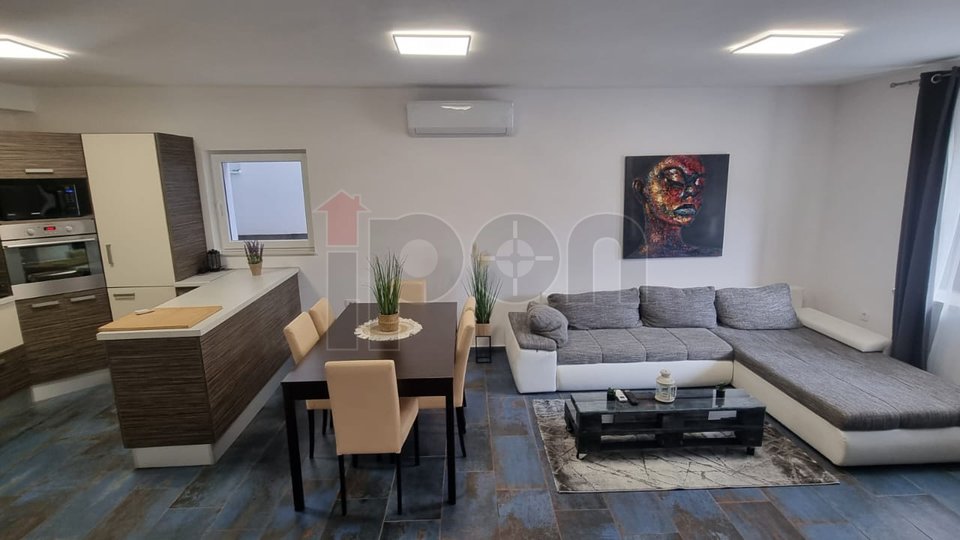 Wohnung, 95 m2, Vermietung, Rijeka - Krimeja