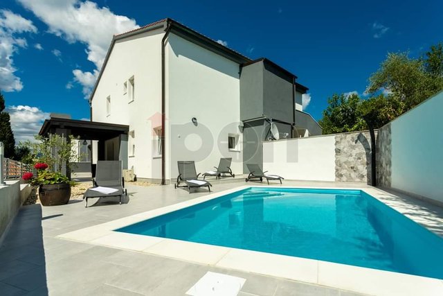 House, 220 m2, For Sale, Dobrinj - Soline