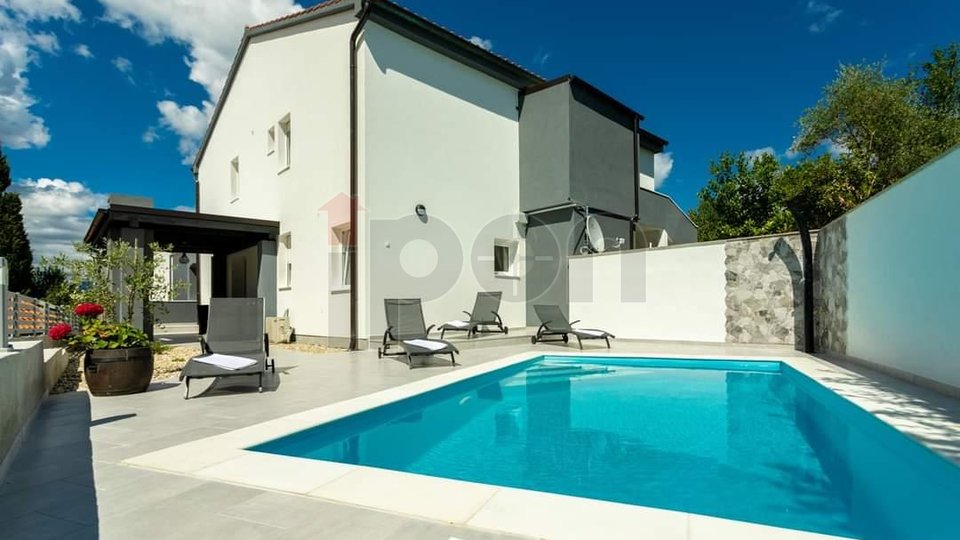 House, 220 m2, For Sale, Dobrinj - Soline