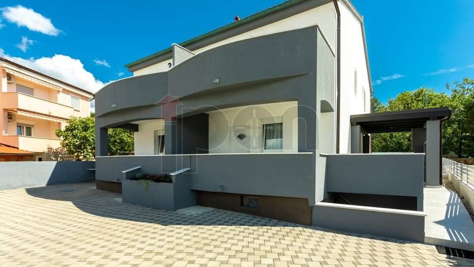 Hiša, 220 m2, Prodaja, Dobrinj - Soline