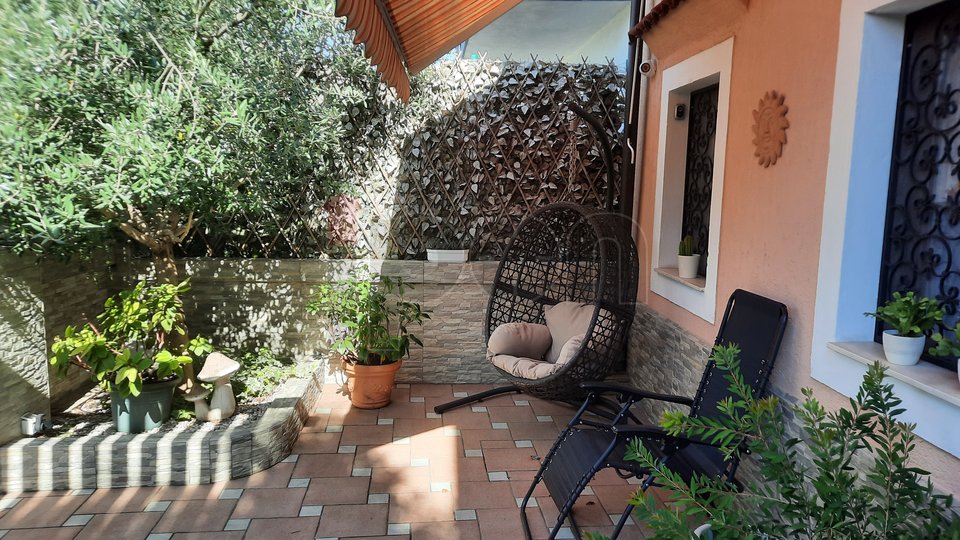 House, 160 m2, For Sale, Rijeka - Gornja Vežica