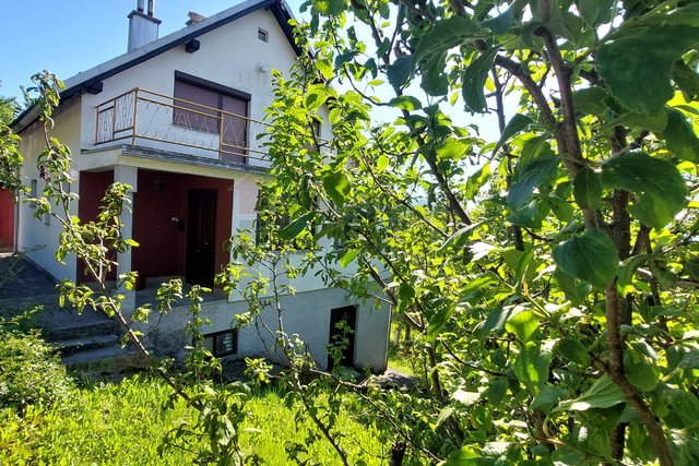 Skrad, dobro održavana kuća sa pogledom na Kupsku dolinu
