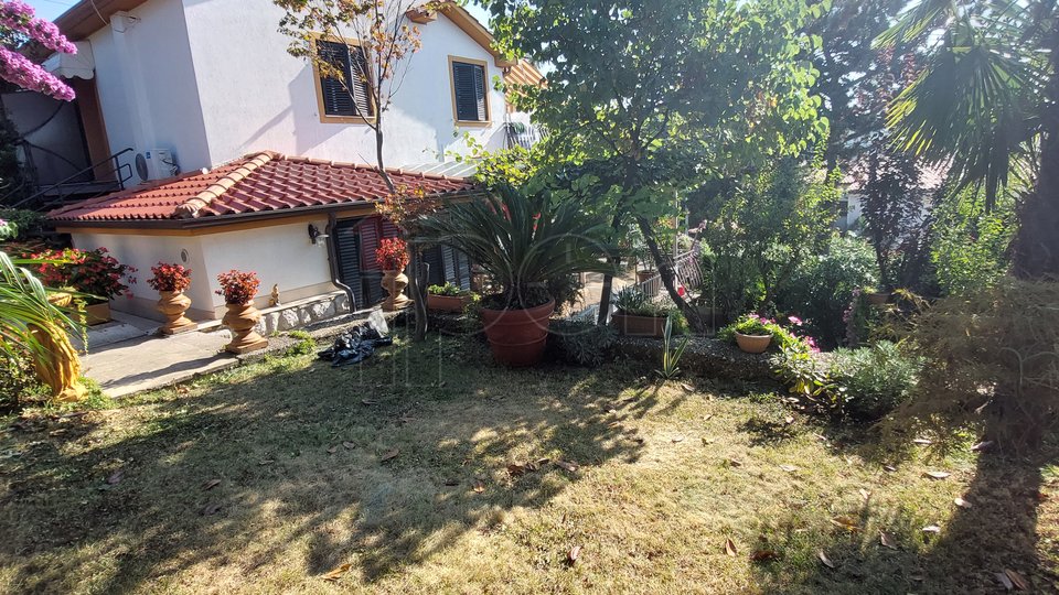 House, 307 m2, For Sale, Volosko