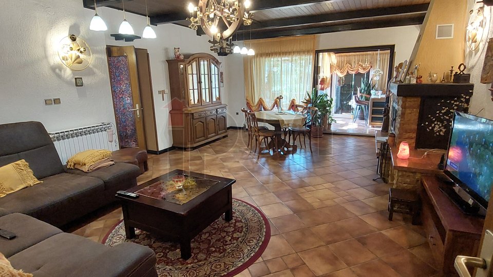 House, 307 m2, For Sale, Volosko