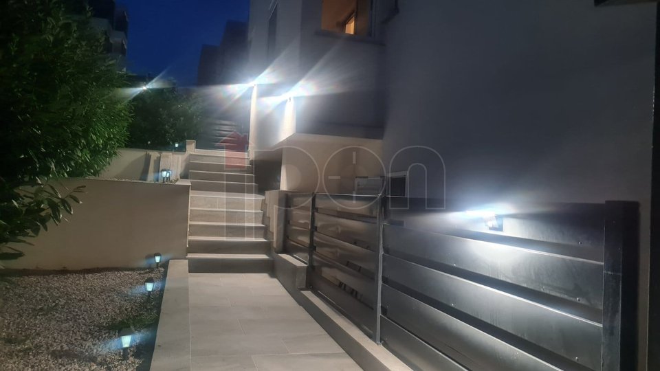 Appartamento, 96 m2, Vendita, Crikvenica